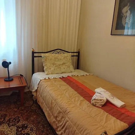 Apartament House In *